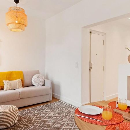 Modern Portuguese 1 Bedroom Apartment In Belem Lisboa Kültér fotó