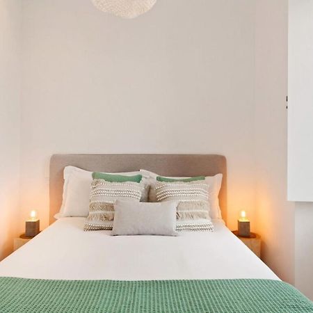 Modern Portuguese 1 Bedroom Apartment In Belem Lisboa Kültér fotó