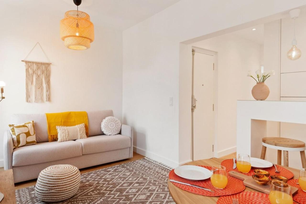 Modern Portuguese 1 Bedroom Apartment In Belem Lisboa Kültér fotó
