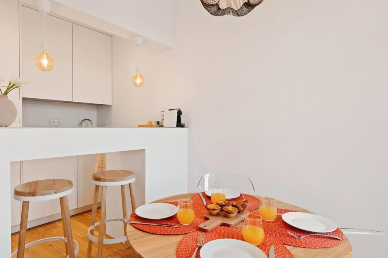 Modern Portuguese 1 Bedroom Apartment In Belem Lisboa Kültér fotó