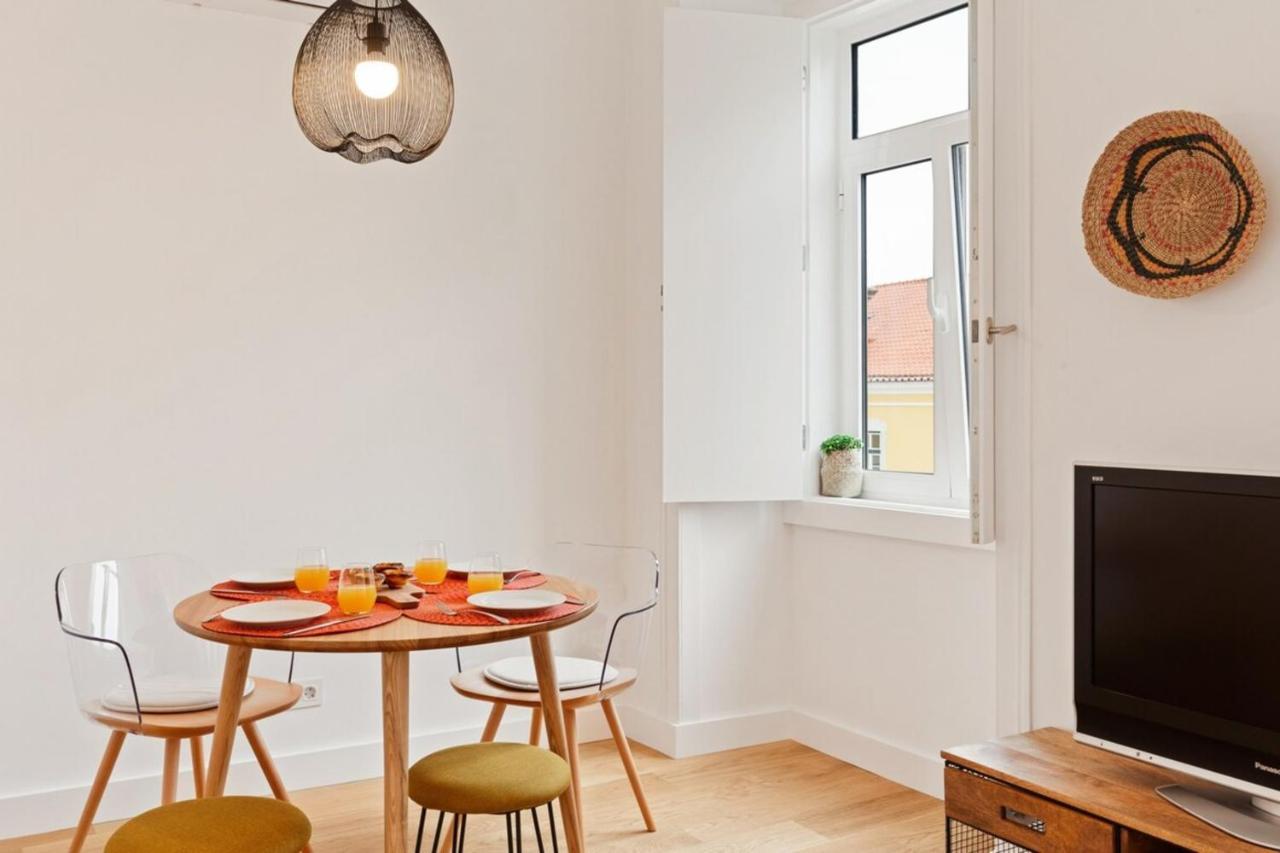 Modern Portuguese 1 Bedroom Apartment In Belem Lisboa Kültér fotó
